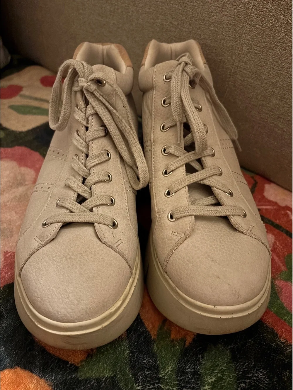 NakedFeet Essex Beige Leather Platform Sneakers Size 8M
